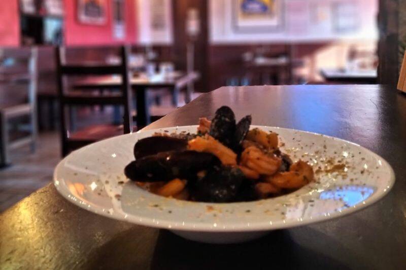 A tavola al Texas — Texas Bar Brenta, fotografia VareseNews